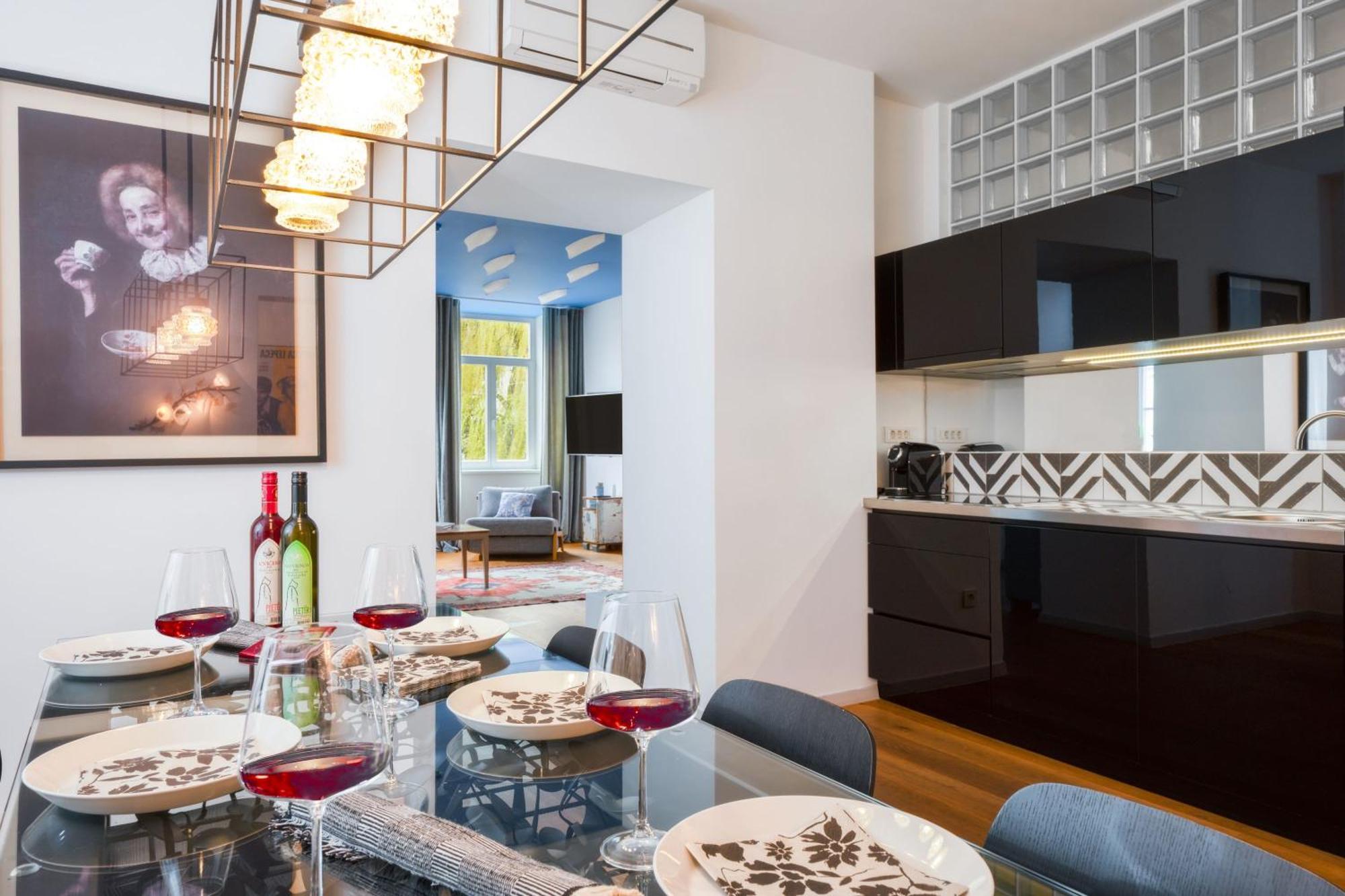 Tromostovje Apartments Ljubljana Eksteriør billede
