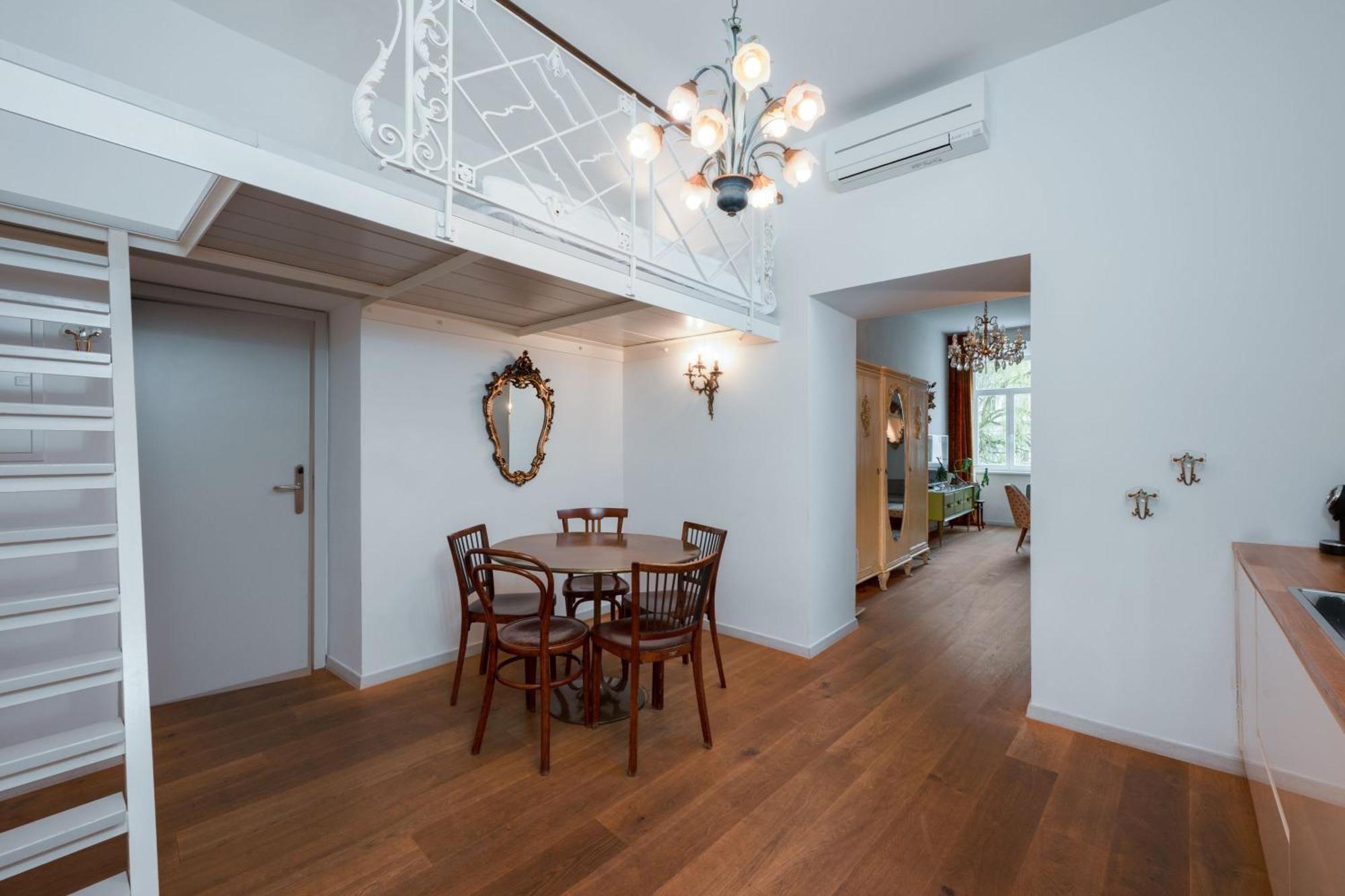 Tromostovje Apartments Ljubljana Eksteriør billede